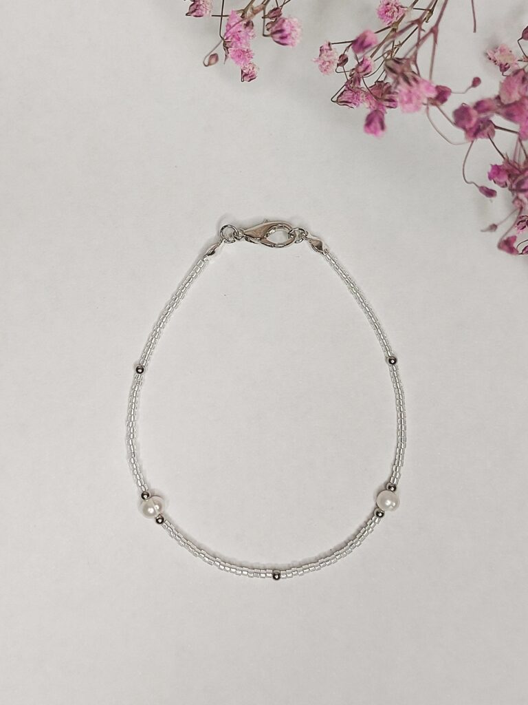 Браслет на ногу (Анклет) із білого перламутрового японського бісеру, натуральних перлів та фурнітури MILANO LUX