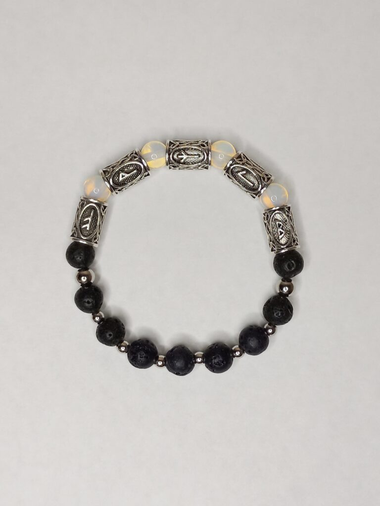 Браслет з рунами, місячним камінням та лави